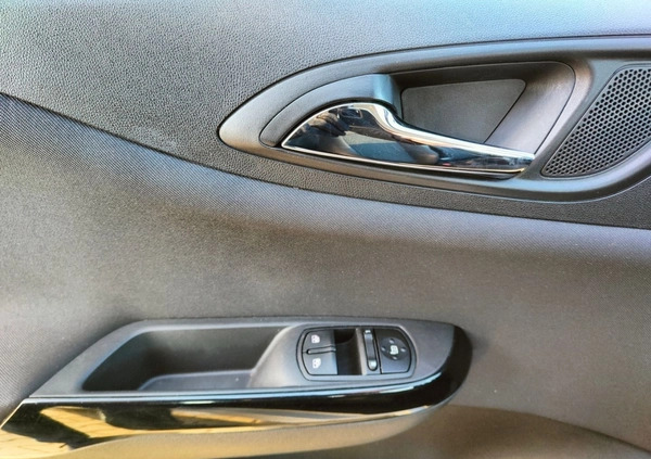 Opel Corsa cena 32900 przebieg: 74036, rok produkcji 2017 z Chmielnik małe 172